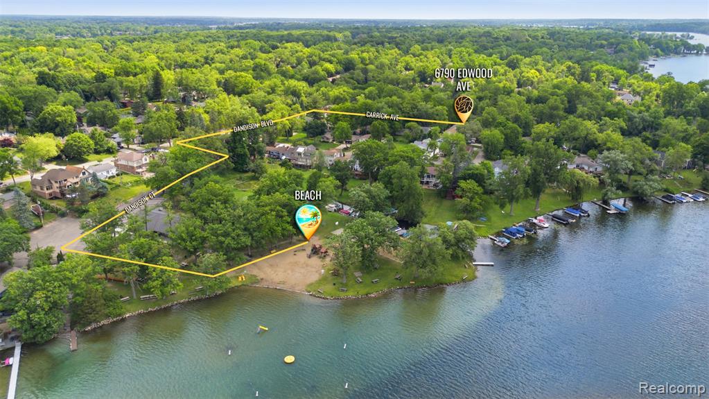 6790 Edwood Avenue, West Bloomfield, MI 48324 — Photo 45