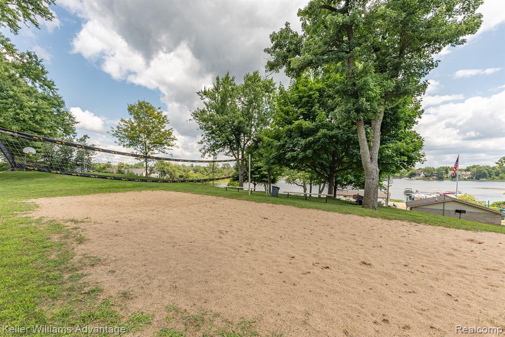 4460 Welland Drive, West Bloomfield, MI 48323 — Photo 38