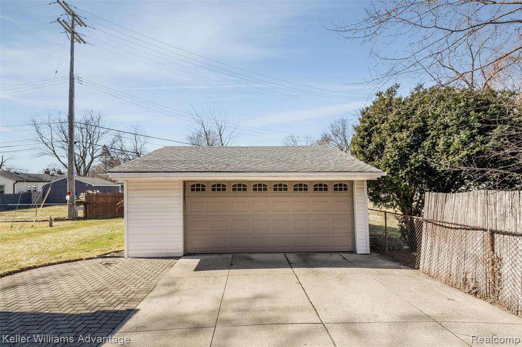 4652 Parker Street, Dearborn Heights, MI 48125 — Photo 28