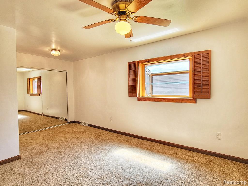 712 Wolverine Drive, Wolverine Lake, MI 48390 — Photo 33