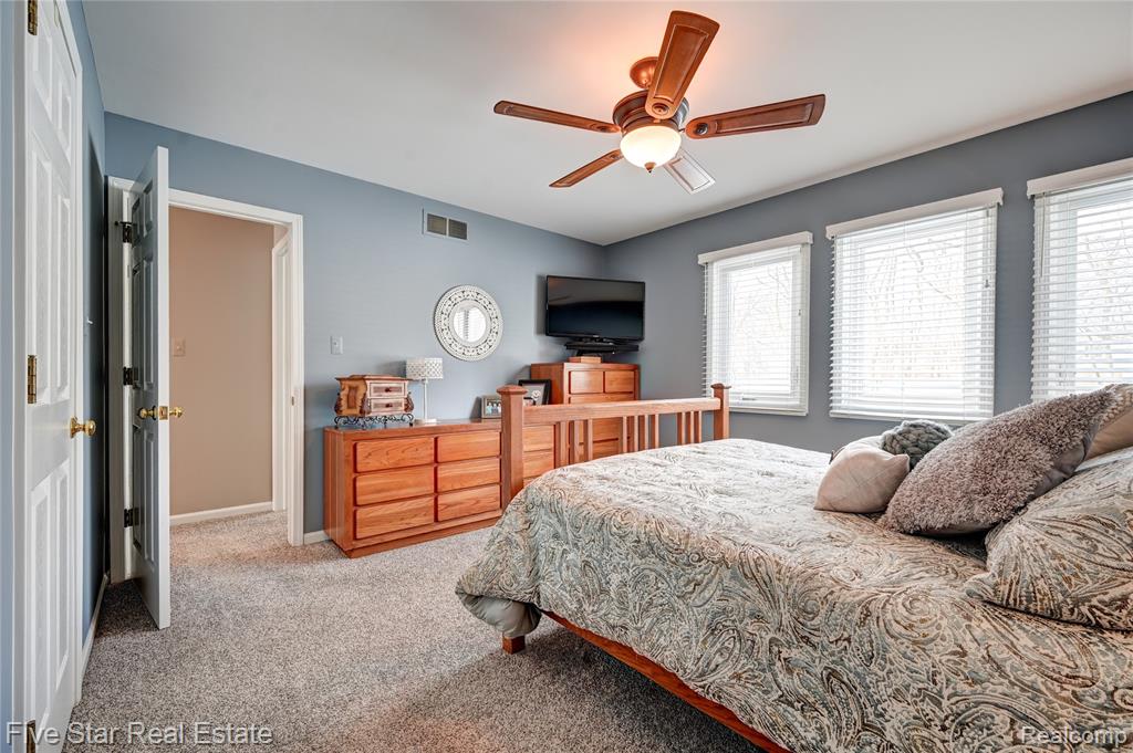 4950 Whitlow Court, Commerce Twp, MI 48382 — Photo 23