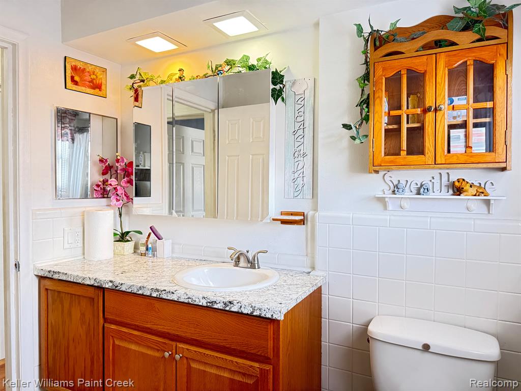 8356 ARNOLD Street, Dearborn Heights, MI 48127 — Photo 21