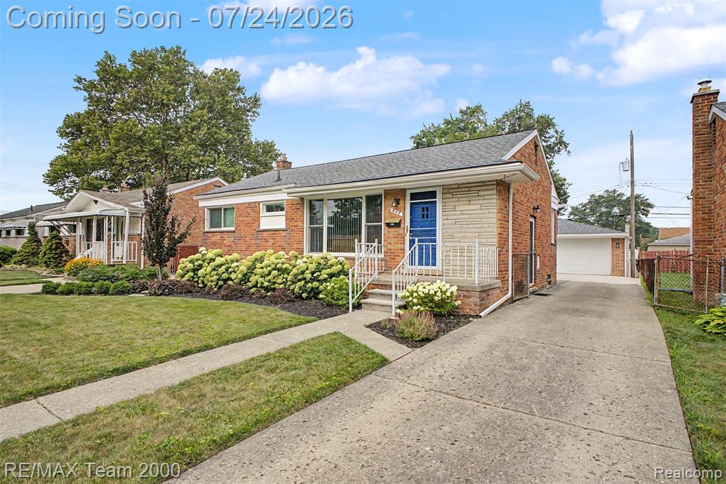 447 Gilman Street, Garden City, MI