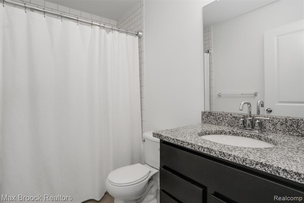 395 Glendale Lane, Ferndale, MI 48220 — Photo 24