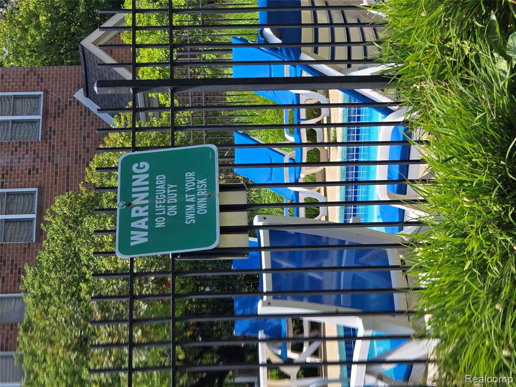 1655 Campau Farms Circle, 25, Detroit, MI 48207 — Photo 6