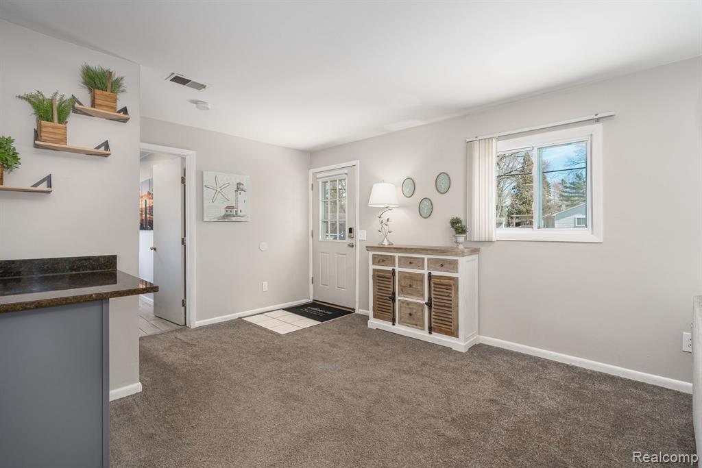 6460 Hermana Road, West Bloomfield, MI 48324 — Photo 7