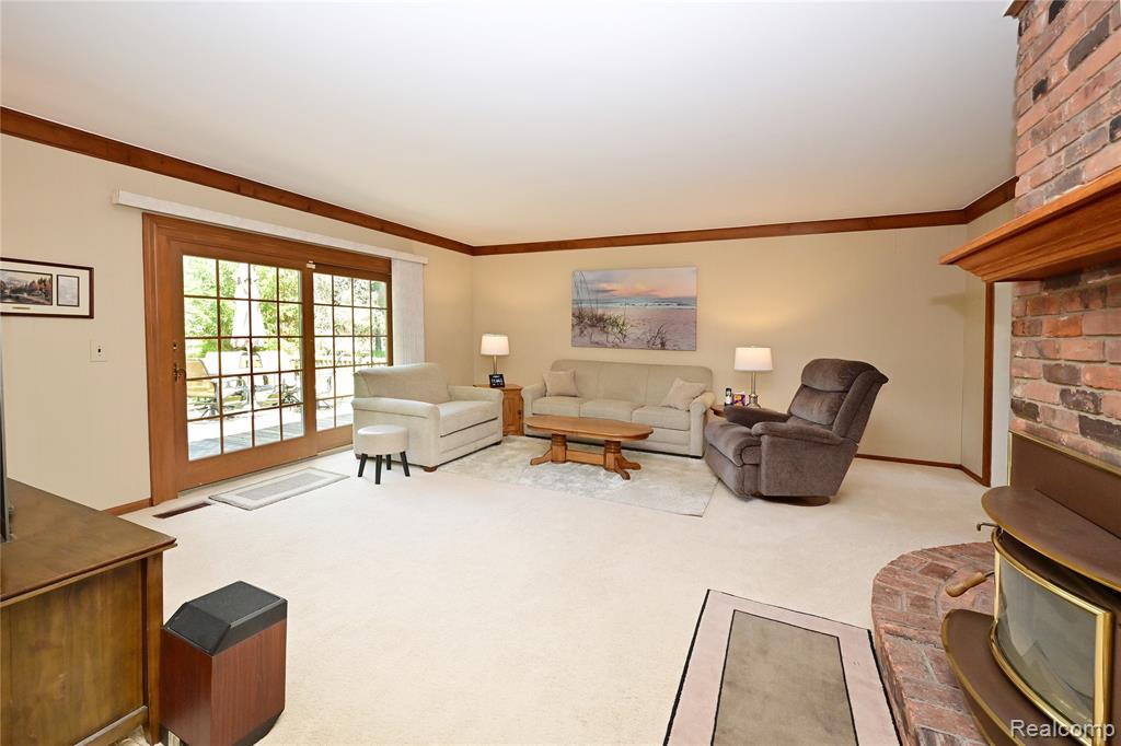 5888 Pentland Road, Bloomfield Hills, MI 48301 — Photo 9
