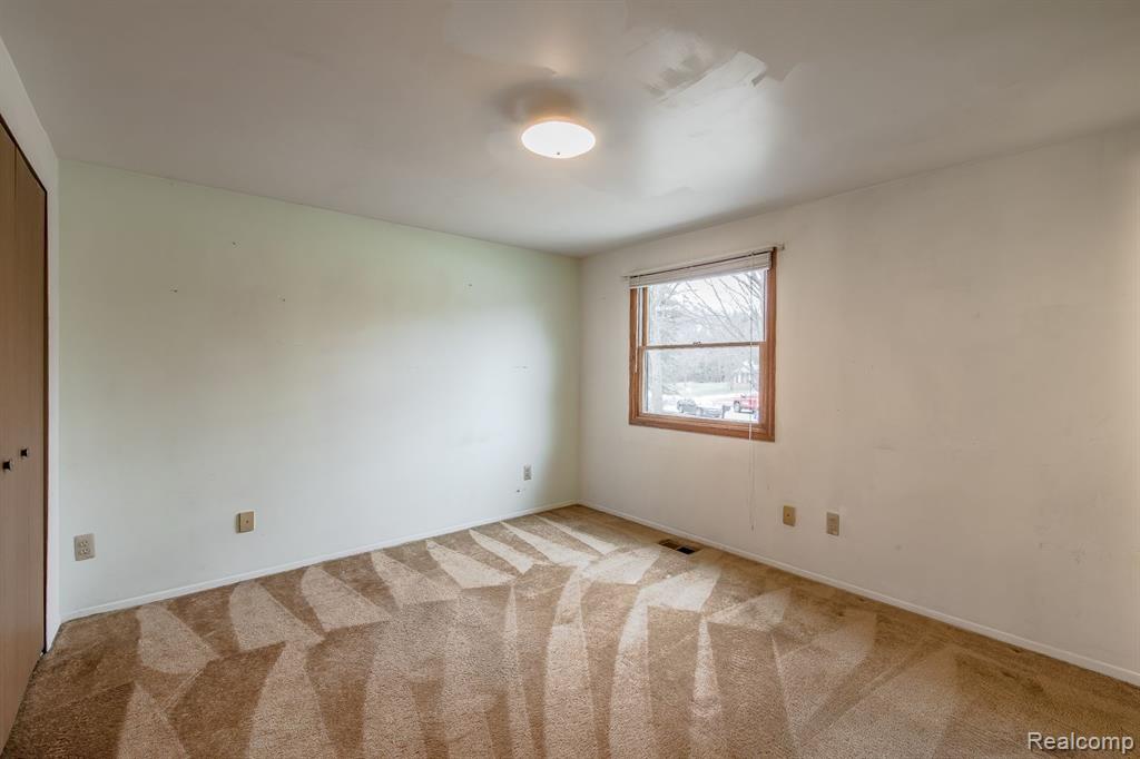 5126 OLD COVE Road, Clarkston, MI — Photo 31