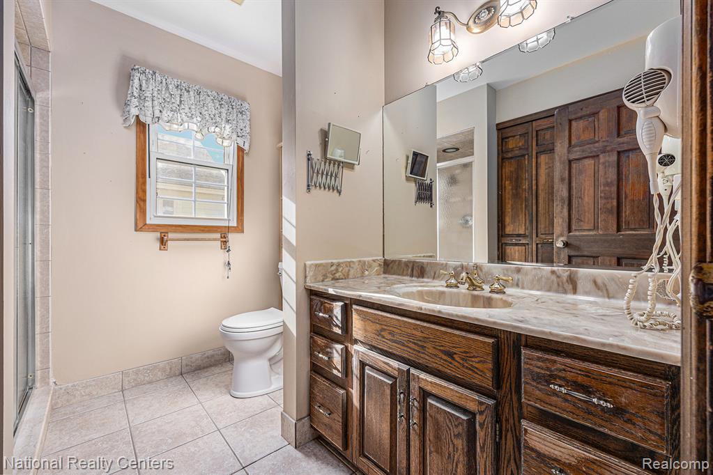9494 Sashabaw Road, Clarkston, MI 48348 — Photo 25