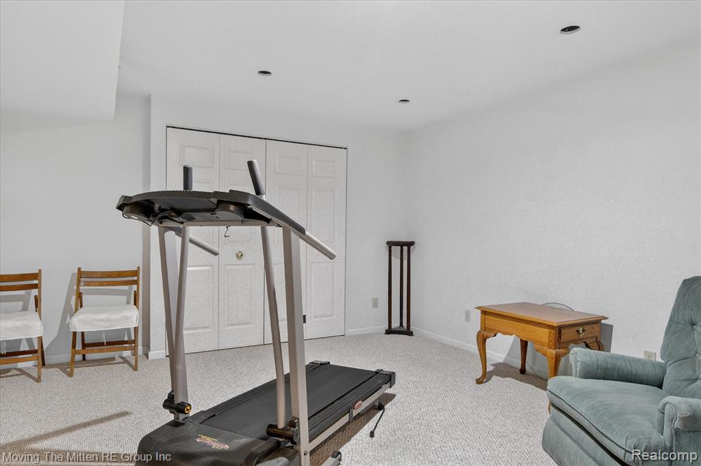 7127 Danbrooke Court, West Bloomfield, MI, 00000