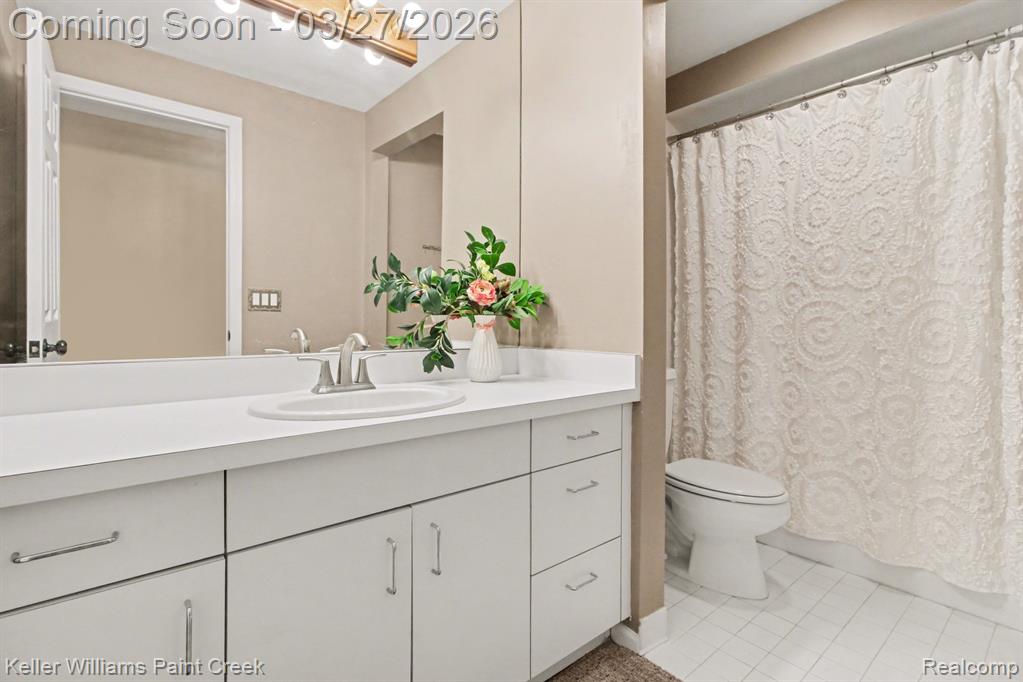 7365 Danbury Drive, West Bloomfield, MI — Photo 22