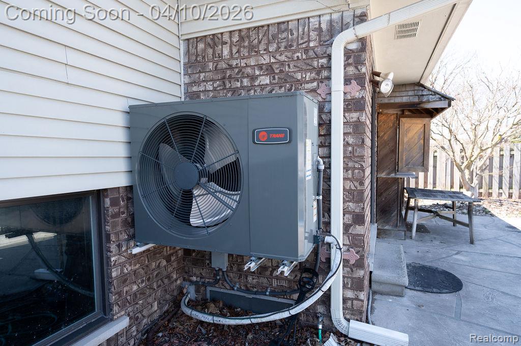 14284 Balmoral Street, Riverview, MI 48193 — Photo 68
