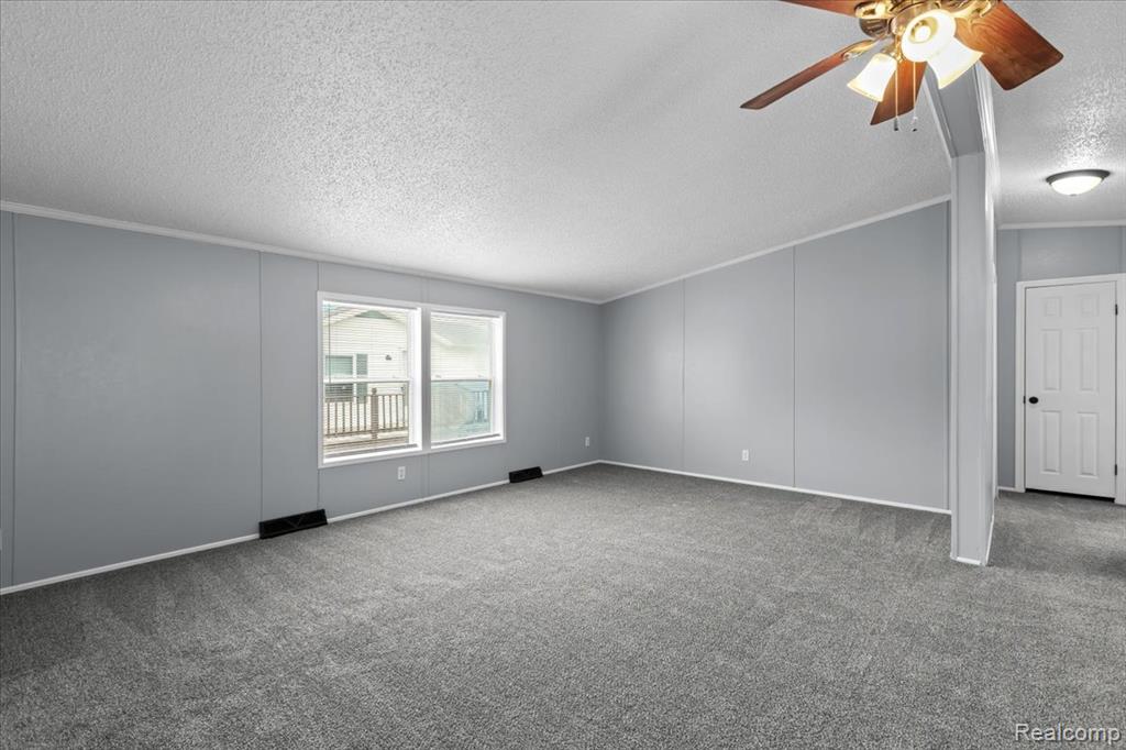 28289 Spruce st., Flat Rock, MI 48134 — Photo 2