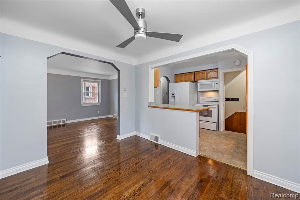 8928 Becker Avenue, Allen Park, MI 48101 — Photo 10