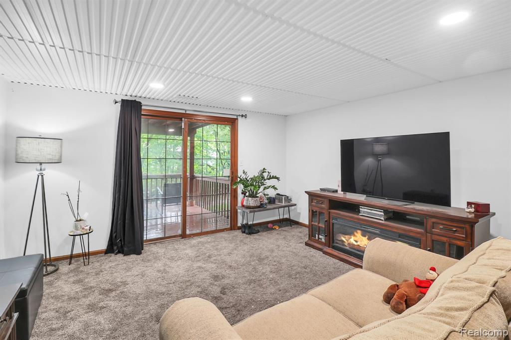860 Woodridge Hills Drive, 95, Brighton, MI 48116 — Photo 23