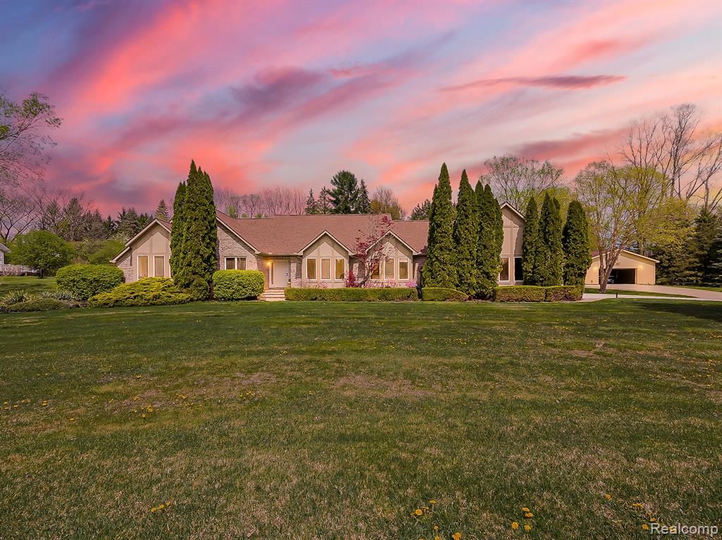 49202 Cheshire Lane, Canton, MI 48187
