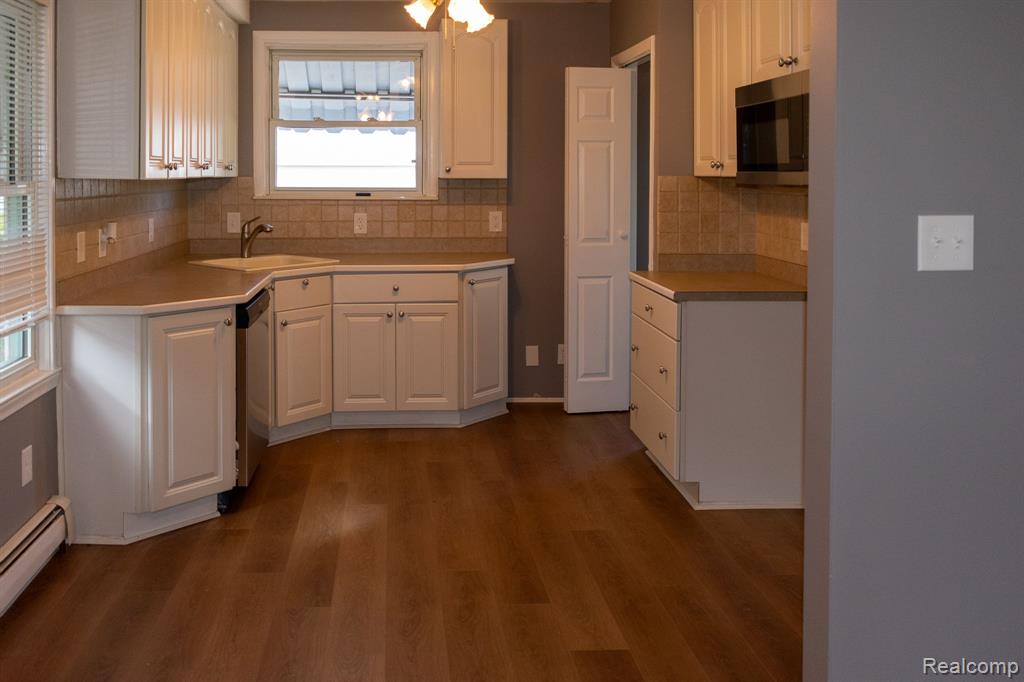 629 N VERMONT Avenue, Royal Oak, MI 48067 — Photo 3
