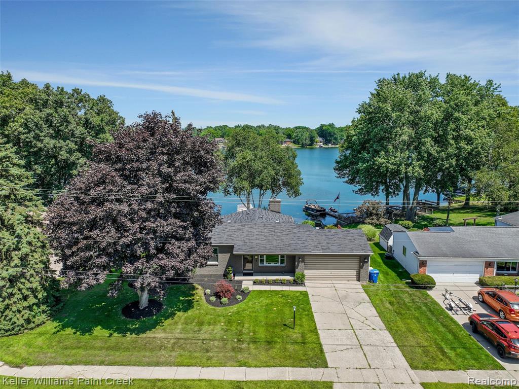 5842 Pleasant Drive, Waterford, MI 48329 — Photo 48
