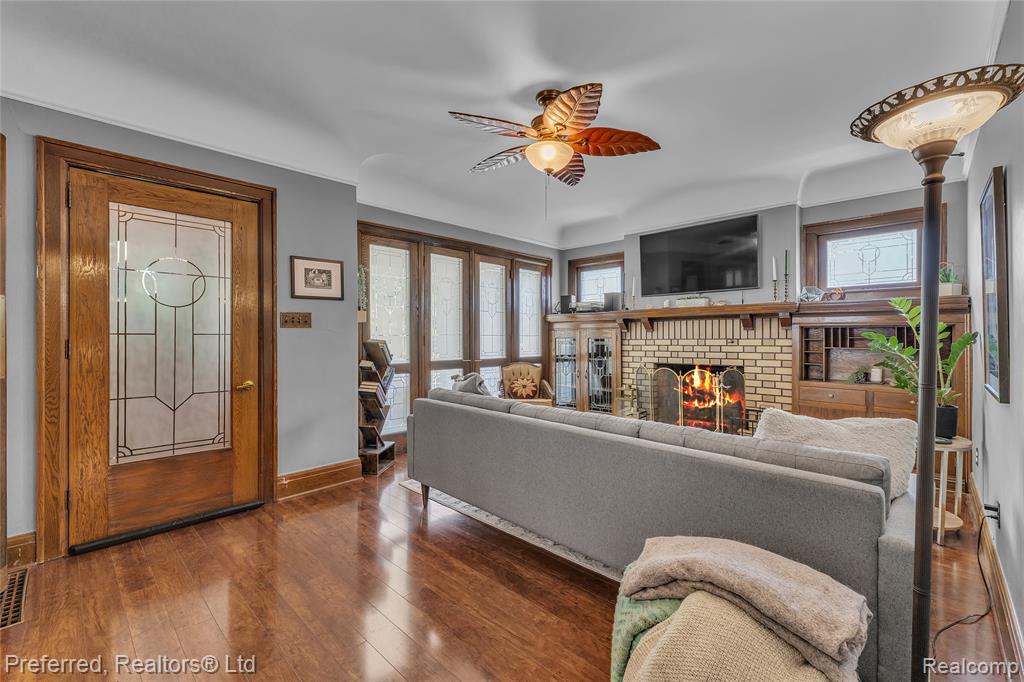 190 Crocker Boulevard, Mount Clemens, MI 48043 — Photo 11