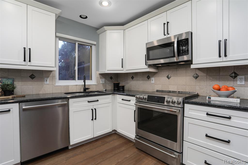 5908 Burnham Road, Bloomfield Hills, MI 48302 — Photo 9