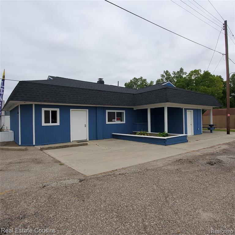 4235 Fenton Road S, Burton, MI 48529 — front exterior