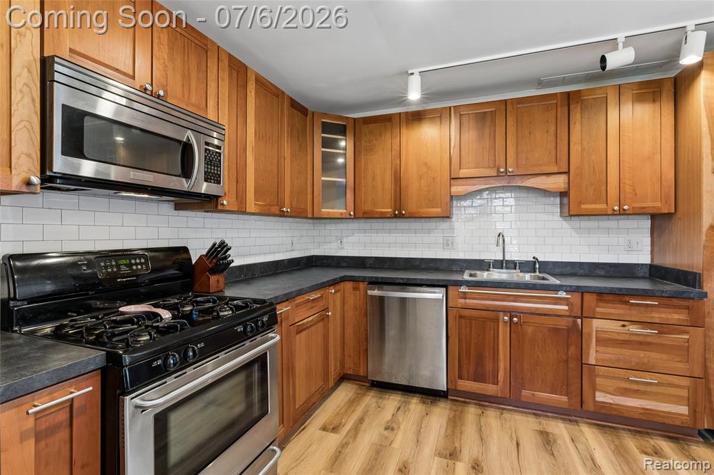 9597 Harbour Cove Court, 105, Ypsilanti, MI 48197 — Photo 31