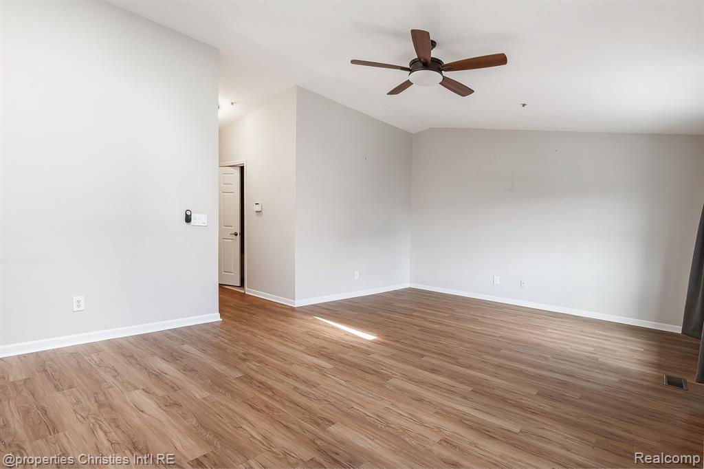 2554 WOODWARD Avenue, Detroit, MI 48201 — Photo 16