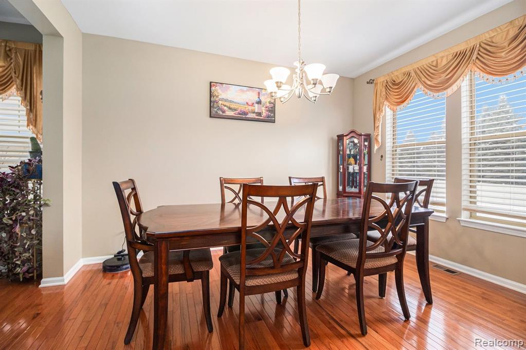829 Grandview Drive, Commerce Twp, MI 48390 — Photo 8