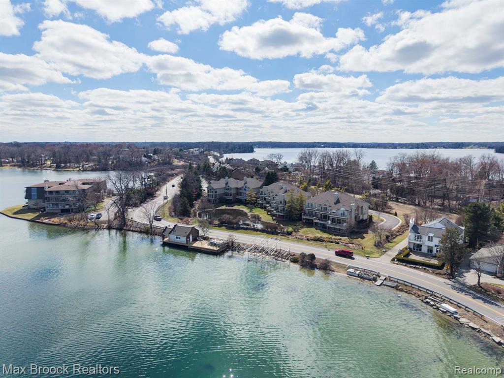 3828 PINE LAKE KNOLL Drive, West Bloomfield, MI 48324 — Photo 66