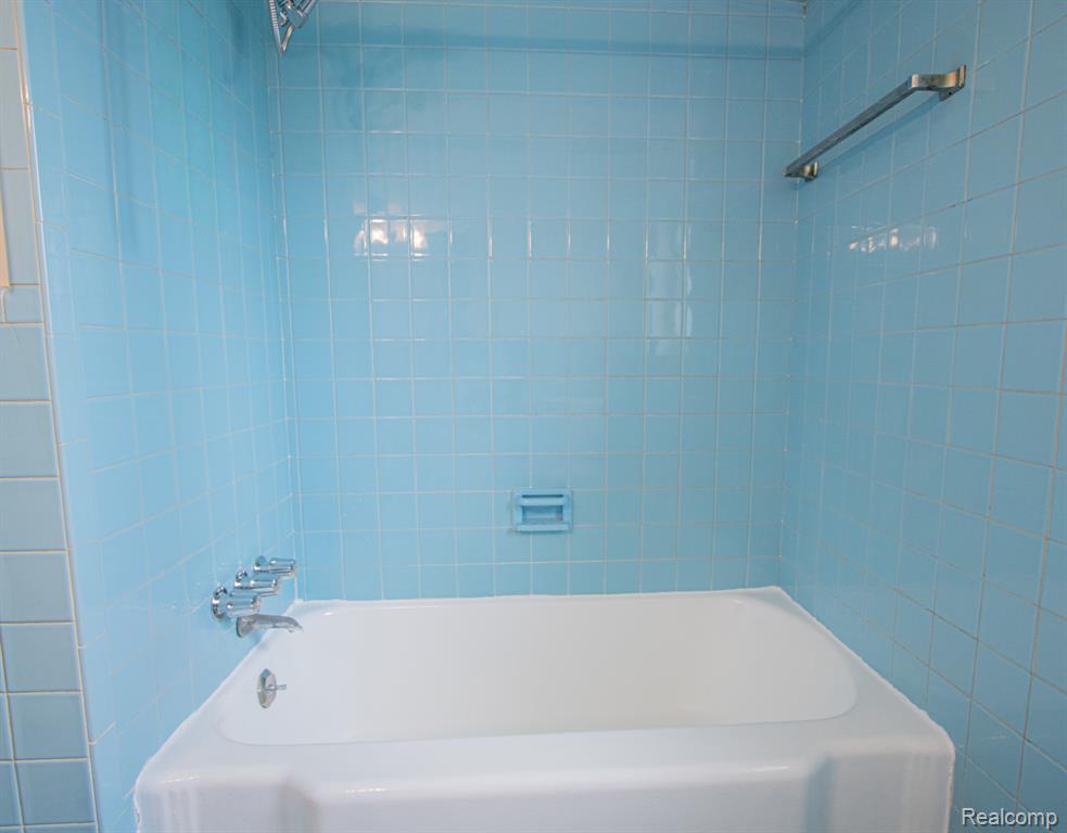 6742 Buhr Street, Hamtramck, MI 48212 — Photo 9