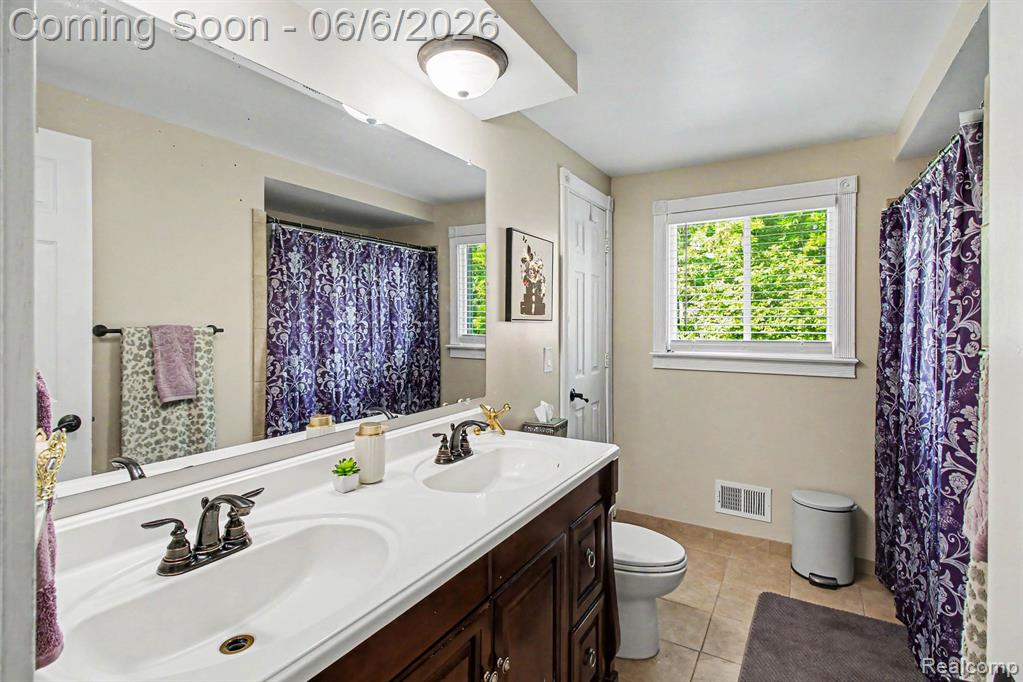 5302 Mill Wheel Drive, Grand Blanc, MI 48439 — Photo 13
