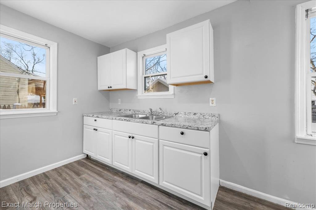 638 Raskob Street, Pontiac, MI 48340 — Photo 8