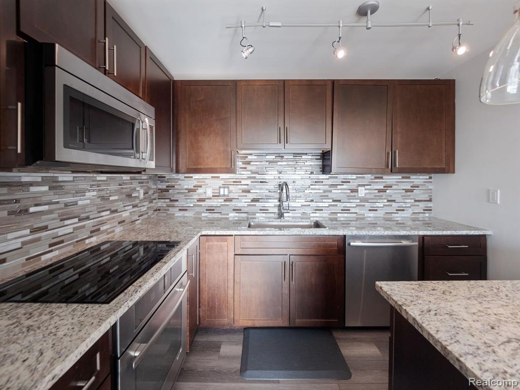 411 S OLD WOODWARD Avenue, 714, Birmingham, MI 48009 — Photo 10