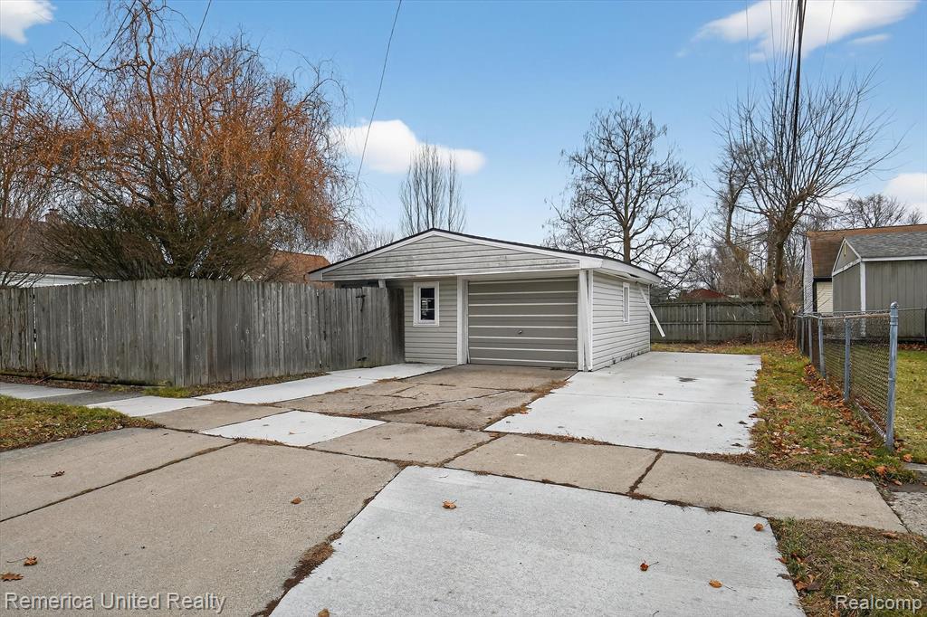 508 S Chocolay Avenue, Clawson, MI — Photo 24