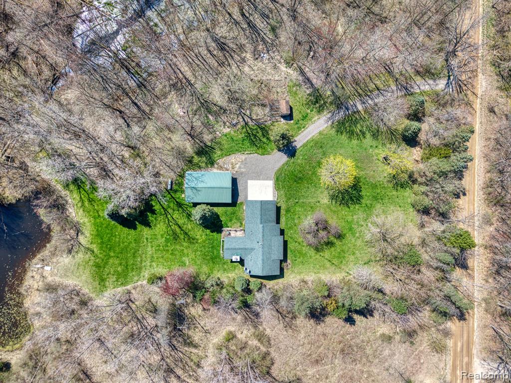 9333 W COON LAKE Road, Gregory, MI 48137 — Photo 34
