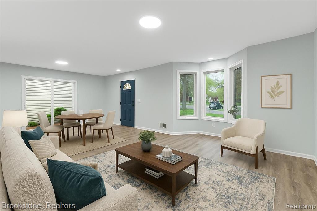 8228 OAK PARK Boulevard, Oak Park, MI 48237 — Photo 3