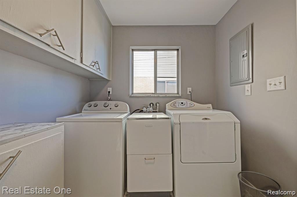 45752 JEFFERSON Avenue, Chesterfield, MI 48047 — Photo 27