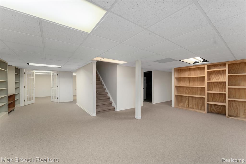 5946 Cherry Crest Drive, West Bloomfield, MI — Photo 39