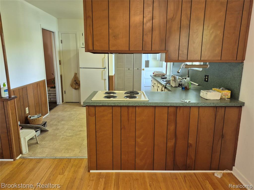 4295 Sashabaw Road, Waterford, MI 48329 — Photo 15