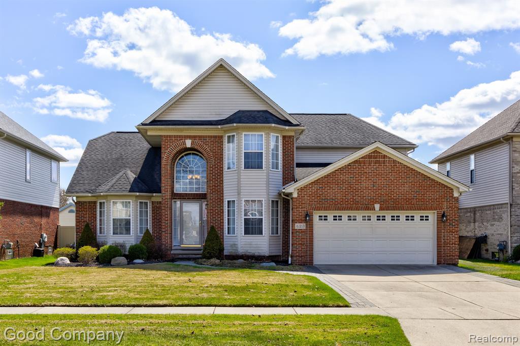 423 CEDAR Street, Wyandotte, MI 48192 — front exterior