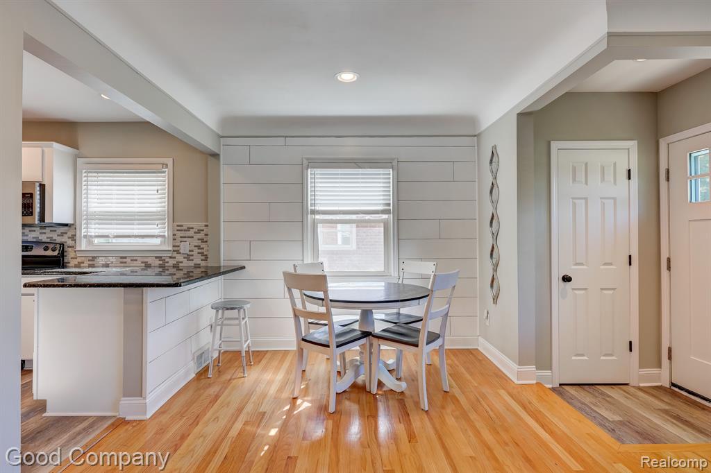 703 E BLOOMFIELD Avenue, Royal Oak, MI 48073 — Photo 10