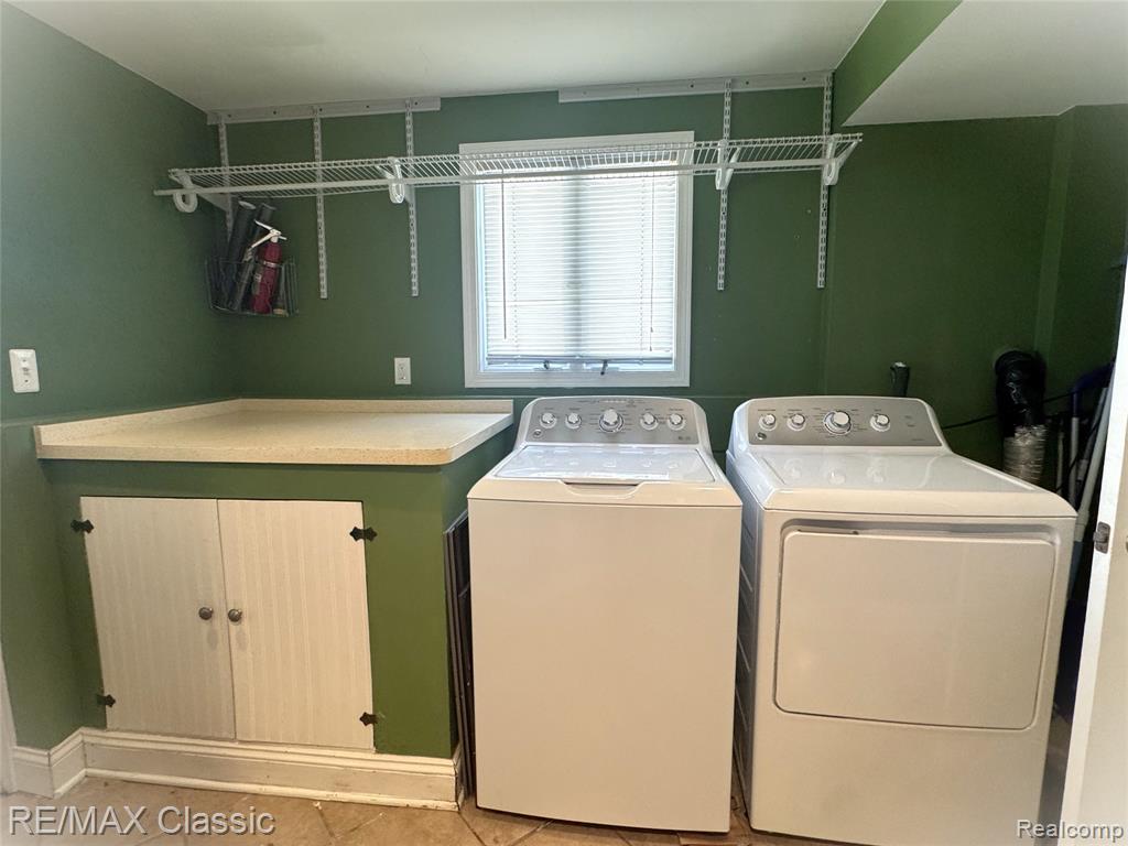 1508 LAKEVIEW Drive, Wolverine Lake, MI 48390 — Photo 31