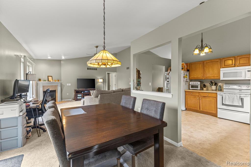 23879 ASHLEY Drive, Flat Rock, MI 48134 — Photo 19