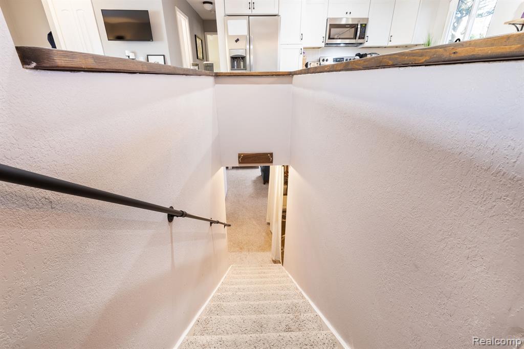400 CLARENDON Street, Ann Arbor, MI 48103 — Photo 16
