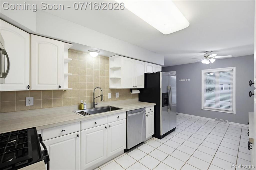 986 Gill Street, Oxford, MI 48371 — Photo 18