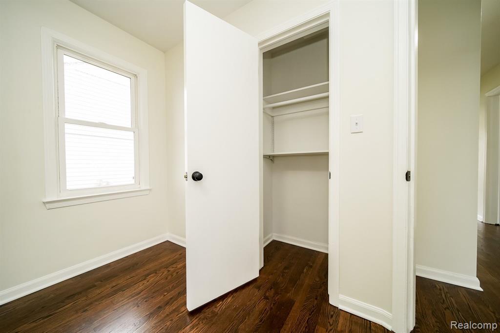6855 KINGSBURY Street, Dearborn Heights, MI 48127 — Photo 44