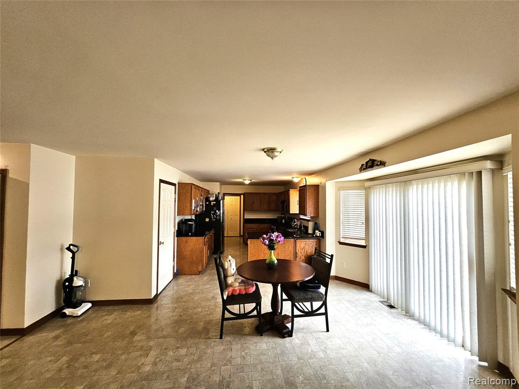 15801 Toulouse, Fraser, MI 48026 — Photo 11