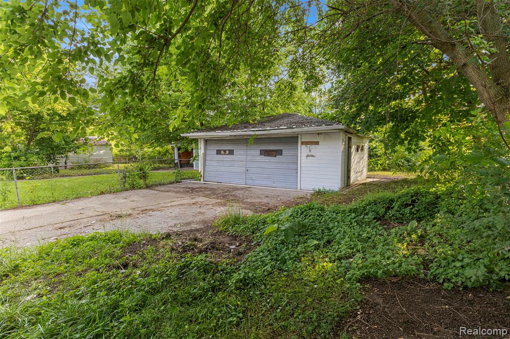 7415 Plainview Avenue, Detroit, MI 48228 — Photo 7