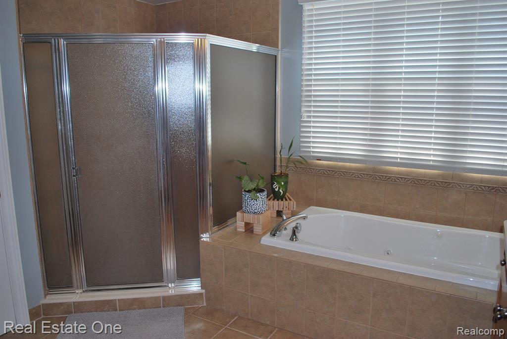 49664 TAFT Lane, Canton, MI 48188 — Photo 49