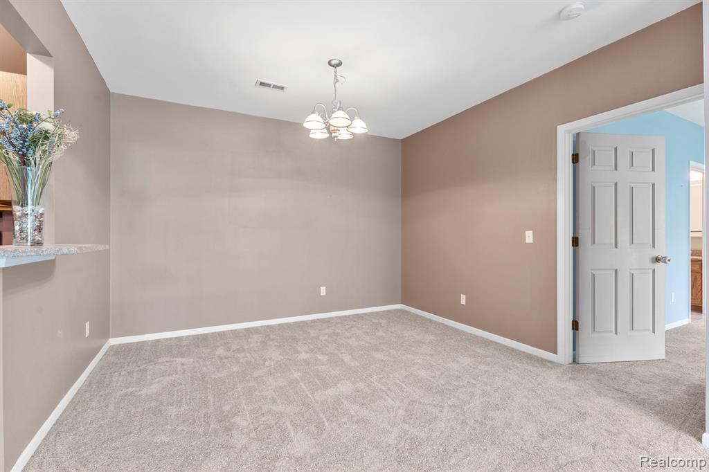 541 MULBERRY Street, Wyandotte, MI 48192 — Photo 18